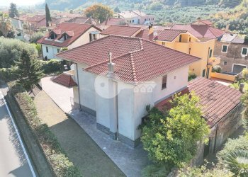 Foto 5 - Villa via nuova
 
61, Cisano sul Neva - foto 5