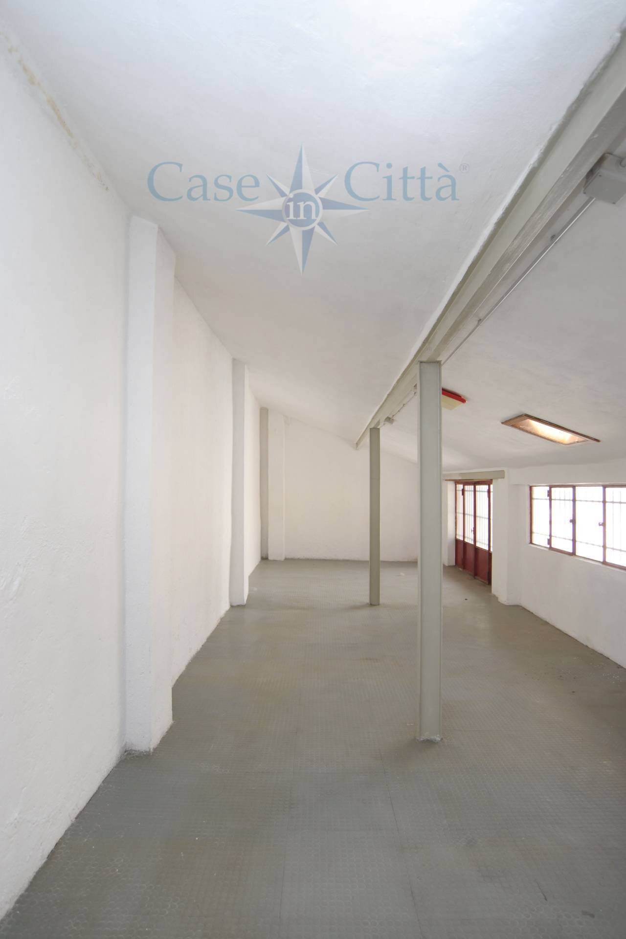 Magazzino  P1 - Locale Commerciale Via Rembrandt, Milano - foto 3