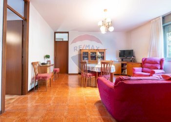 Sala da pranzo - Trilocale Via Mameli
 
11, Monza - foto 14