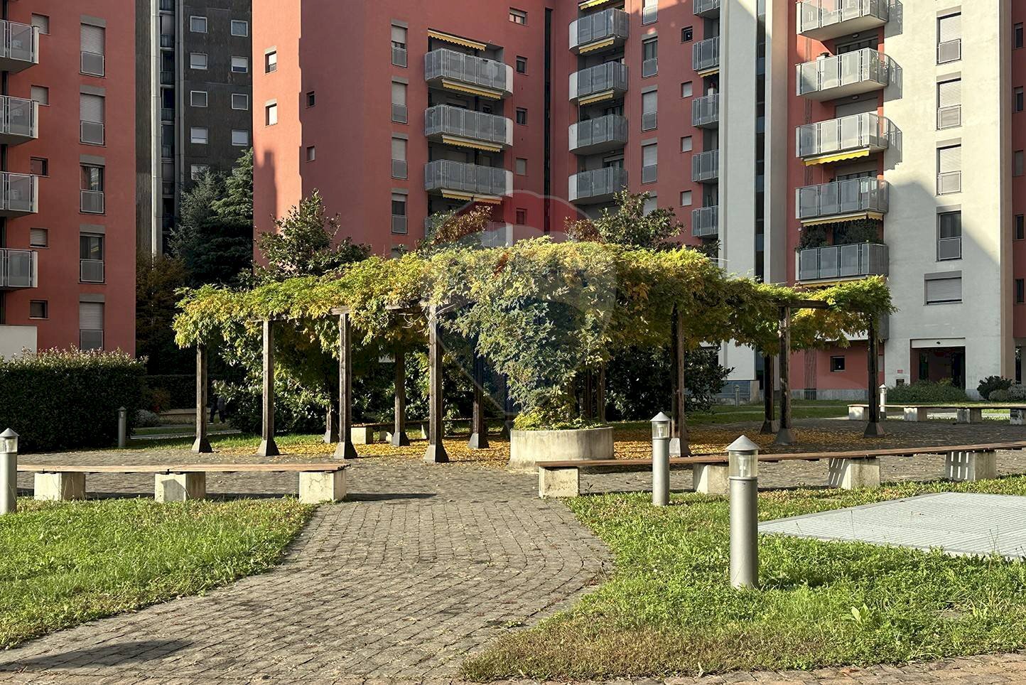 Edificio all\'aperto - Two-room apartment Via Pesaro
 
19, Milano - photo 3