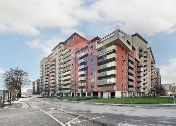 Edificio all\'aperto - Bilocale Via Pesaro
 
19, Milano - foto 2