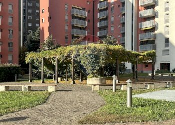 Edificio all\'aperto - Bilocale Via Pesaro
 
19, Milano - foto 3