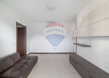 Soggiorno - Bilocale Via Pesaro
 
19, Milano - foto 19