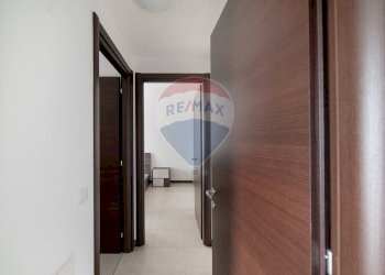 Hall / corridoio - Bilocale Via Pesaro
 
19, Milano - foto 20