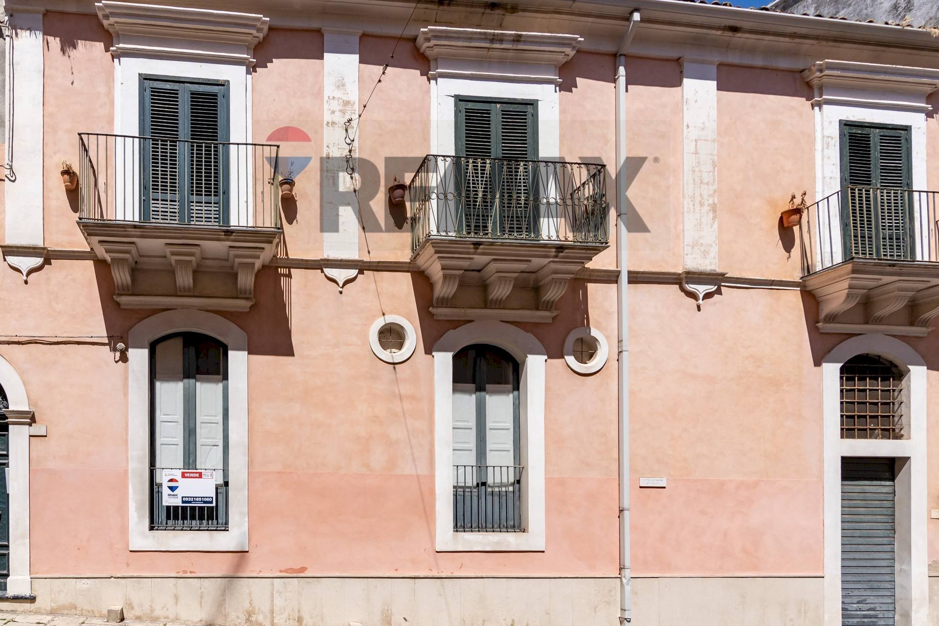 Edificio all\'aperto - Casa indipendente Via Giombattista Odierna
 
109-111-115-117, Ragusa - foto 3