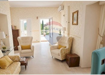 Soggiorno - Casa indipendente Via Giombattista Odierna
 
109-111-115-117, Ragusa - foto 7