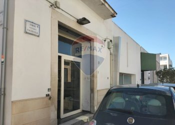 Edificio all\'aperto - Locale Commerciale Corso Vittorio Emanuele
 
9, Comiso - foto 4