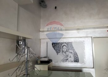 Dettagli - Locale Commerciale Corso Vittorio Emanuele
 
9, Comiso - foto 7