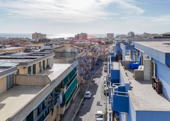 Edificio all\'aperto - Attico Via Raffaello
 
2, Pozzallo - foto 2