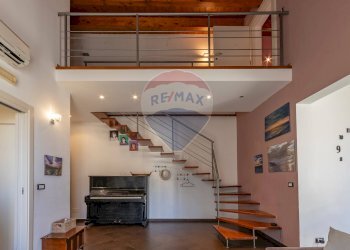 Scale - Villa Bifamiliare Via Paternó
 
1, Ragusa - foto 3