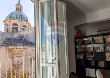 Edificio all\'aperto - Villa Bifamiliare Via Paternó
 
1, Ragusa - foto 10