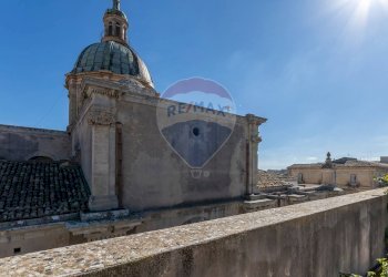 Edificio all\'aperto - Villa Bifamiliare Via Paternó
 
1, Ragusa - foto 28