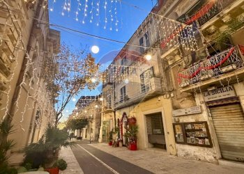 Edificio all\'aperto - Villa Bifamiliare Via Paternó
 
1, Ragusa - foto 38