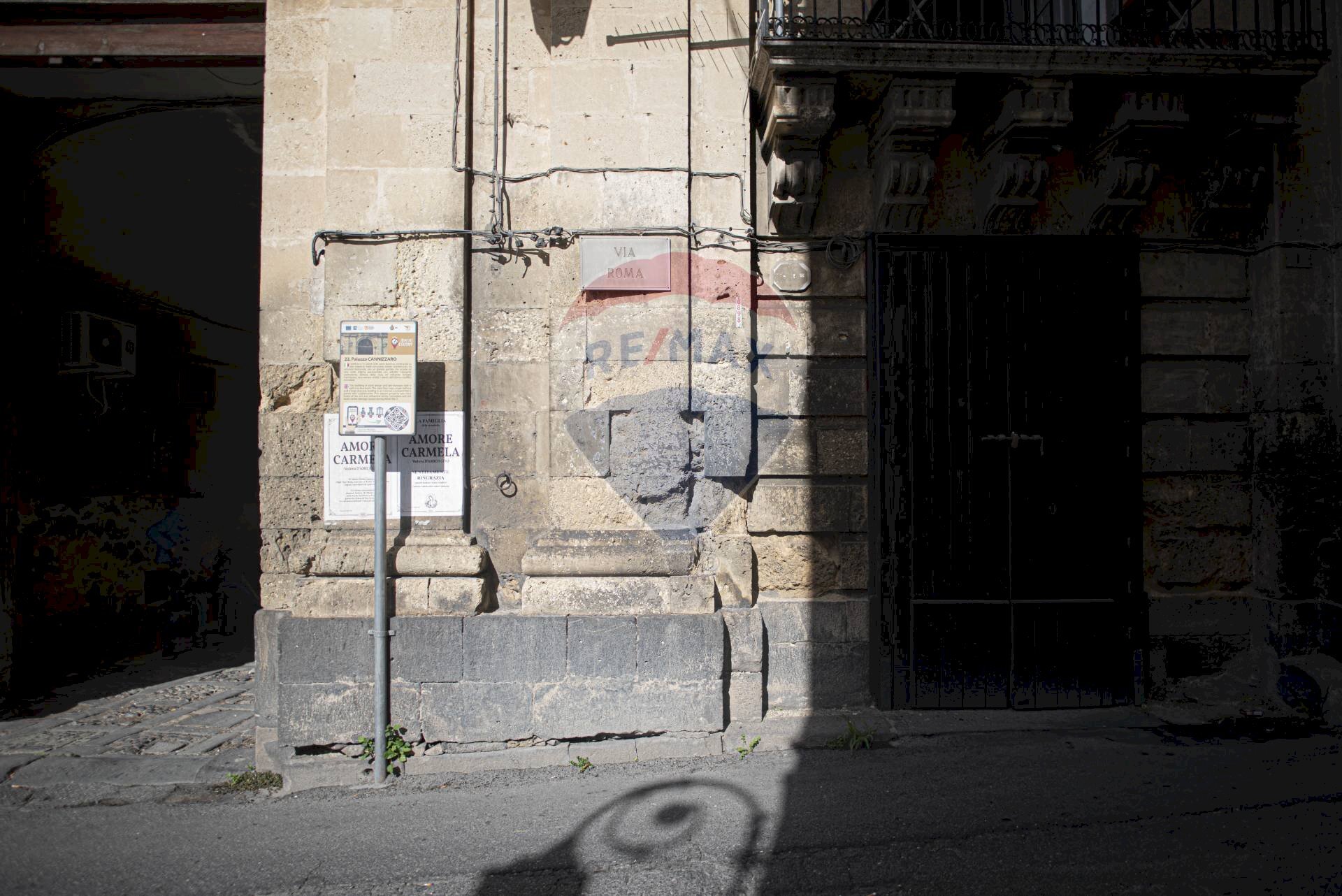 Edificio all\'aperto - Semi-detached house Piazza Umberto I
17, Vizzini - photo 3