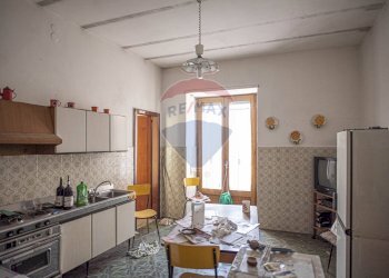 Cucina - Casa semi indipendente Piazza Umberto I
 
17, Vizzini - foto 11