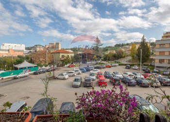 Edificio all\'aperto - Quadrilocale via Colle dell'Ara
 
92, Chieti - foto 17