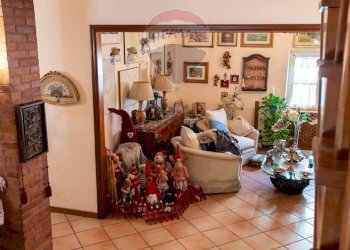 Soggiorno - Villa Via Ubaldo Comandini, Roma - foto 28