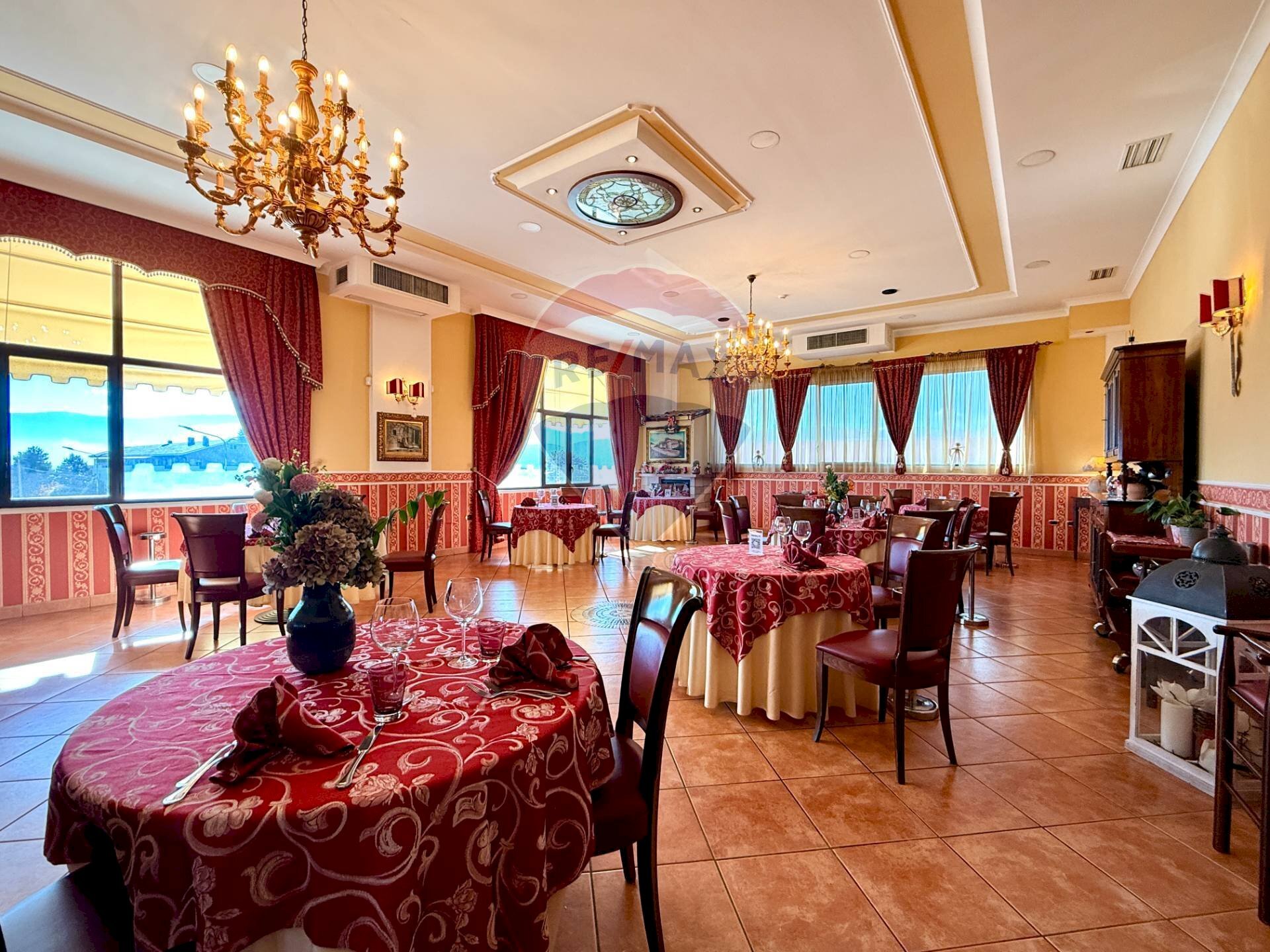 Sala da pranzo - Commercial Premises Via XX Settembre
 
359, Avezzano - photo 1