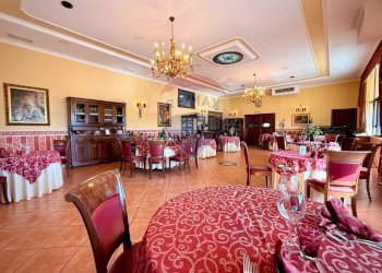 Sala da pranzo - Commercial Premises Via XX Settembre
 
359, Avezzano - photo 10