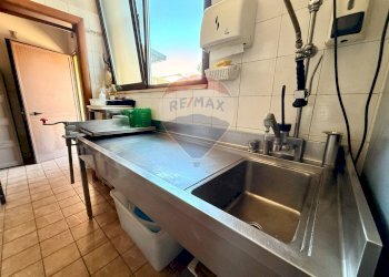 Cucina - Commercial Premises Via XX Settembre
 
359, Avezzano - photo 24