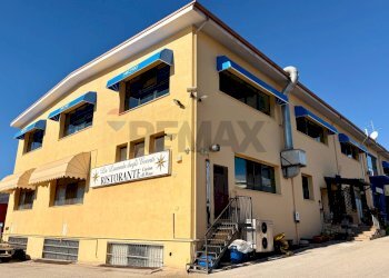 Edificio all\'aperto - Commercial Premises Via XX Settembre
359, Avezzano - photo 29