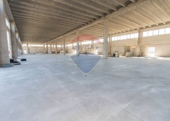 Parcheggio - Capannone Via A. Toscanini
 
13, Montesilvano - foto 12