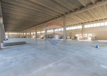 Parcheggio - Capannone Via A. Toscanini
 
13, Montesilvano - foto 21