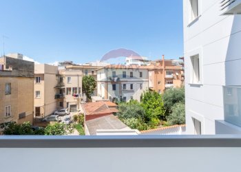 Vista dalla terrazza - Quadrilocale via della Pineta
 
209, Cagliari - foto 7