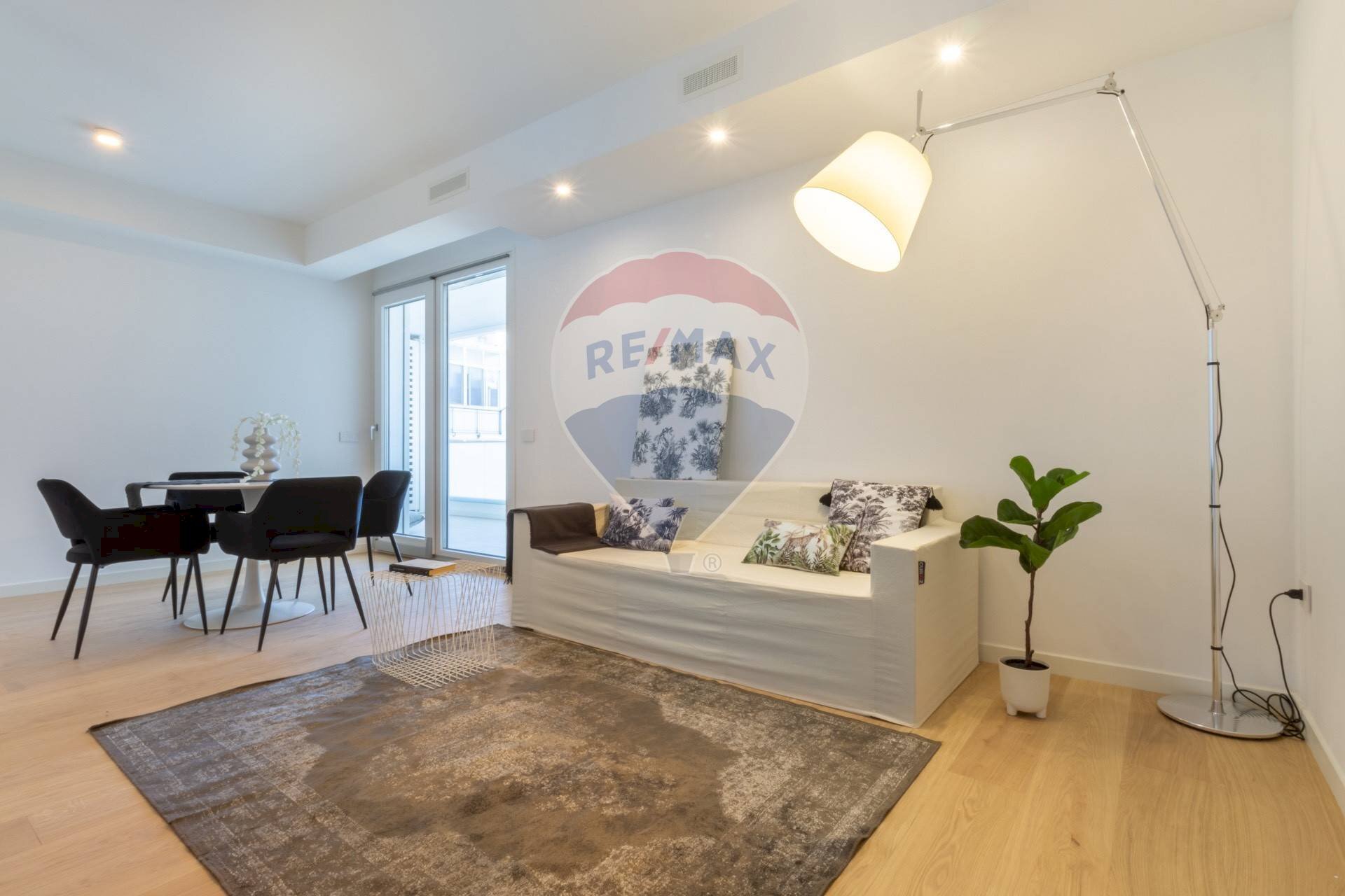 Sala da pranzo - Quadrilocale via della Pineta
 
209, Cagliari - foto 1