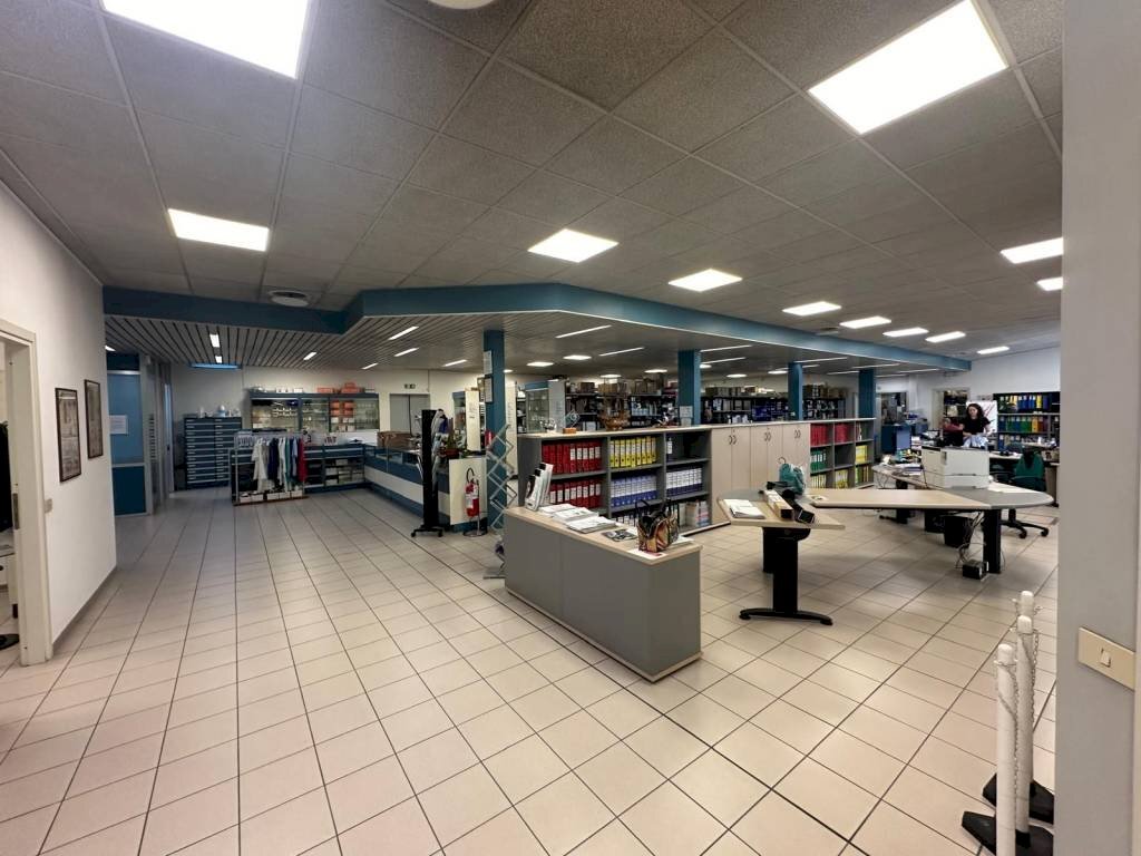 Interno non residenziale - Capannone strada Provinciale Vigentina, Pavia - foto 1