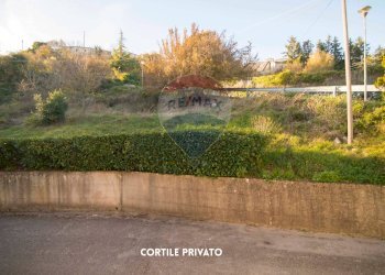 CORTILE - Appartamento VIA DELLA LIBERTA
 
SNC, Castell'Azzara - foto 9