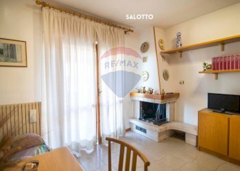 Sala da pranzo - Appartamento VIA DELLA LIBERTA
 
SNC, Castell'Azzara - foto 12