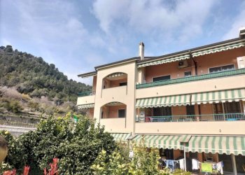 Facciata - Appartamento corso Vittorio Emanuele, 236, Camporosso - foto 1