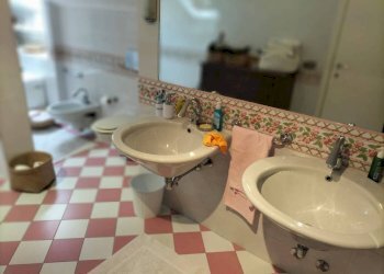 Bagno - Appartamento corso Vittorio Emanuele, 236, Camporosso - foto 11