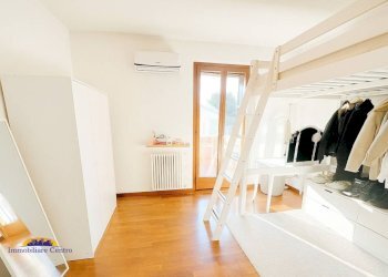 Camera da letto - Villa piazza 4 Novembre, 12, Povegliano Veronese - foto 10