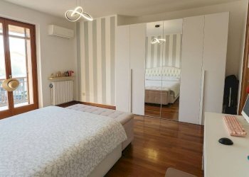 Camera da letto - Villa piazza 4 Novembre, 12, Povegliano Veronese - foto 13