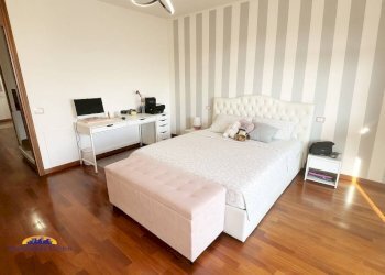 Camera da letto - Villa piazza 4 Novembre, 12, Povegliano Veronese - foto 14