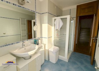 Bagno - Villa piazza 4 Novembre, 12, Povegliano Veronese - foto 19