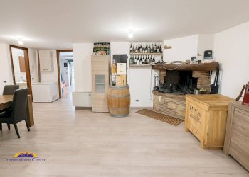 Vista - Villa piazza 4 Novembre, 12, Povegliano Veronese - foto 25