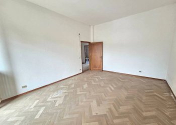 Camera da letto - Appartamento via della Resistenza, Signa - foto 15