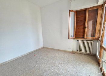 Camera da letto - Appartamento via della Resistenza, Signa - foto 27