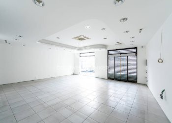 Foto 3 - Locale Commerciale Via Vittorio Emanuele
 
24 - 26, Acireale - foto 3