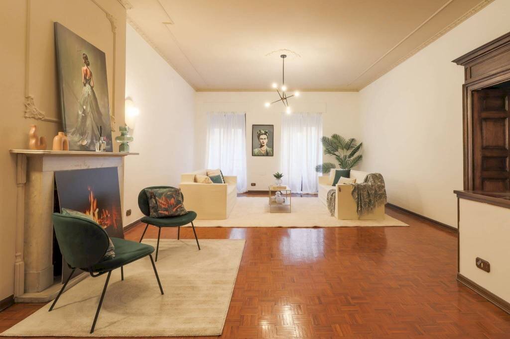 Salone - Quadrilocale via Ferruccio Valobra, 49, Carmagnola - foto 1