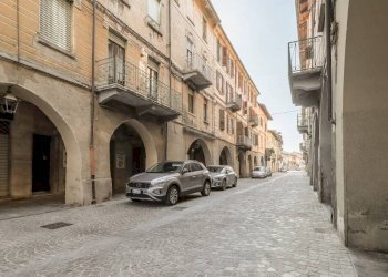 Facciata - Quadrilocale via Ferruccio Valobra, 49, Carmagnola - foto 10