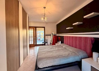 Camera da letto - Quadrilocale via Sottotenente Giuseppe Chiffi, 90, Carmagnola - foto 21