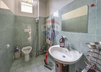 bagno - Commercial Premises Jacopo da Trezzo
 
4, Trezzo sull'Adda - photo 10