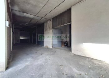 Foto 11 - Box Via Del Bosco
 
300, Catania - foto 9