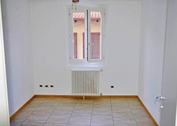 Camera da letto - Trilocale Casorate Sempione - foto 4