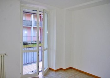 Camera da letto - Three-room apartment Casorate Sempione - photo 8