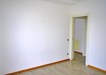 Camera da letto - Three-room apartment Casorate Sempione - photo 9